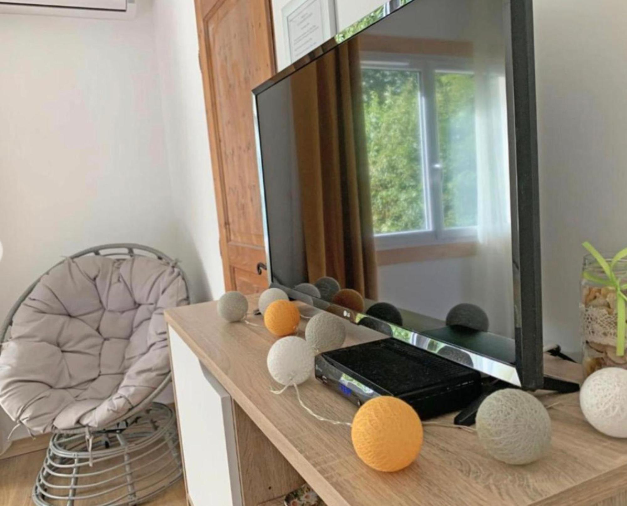 Hotel Les Tables Aux Vaches Raviege La Salvetat-sur-Agout Exteriér fotografie