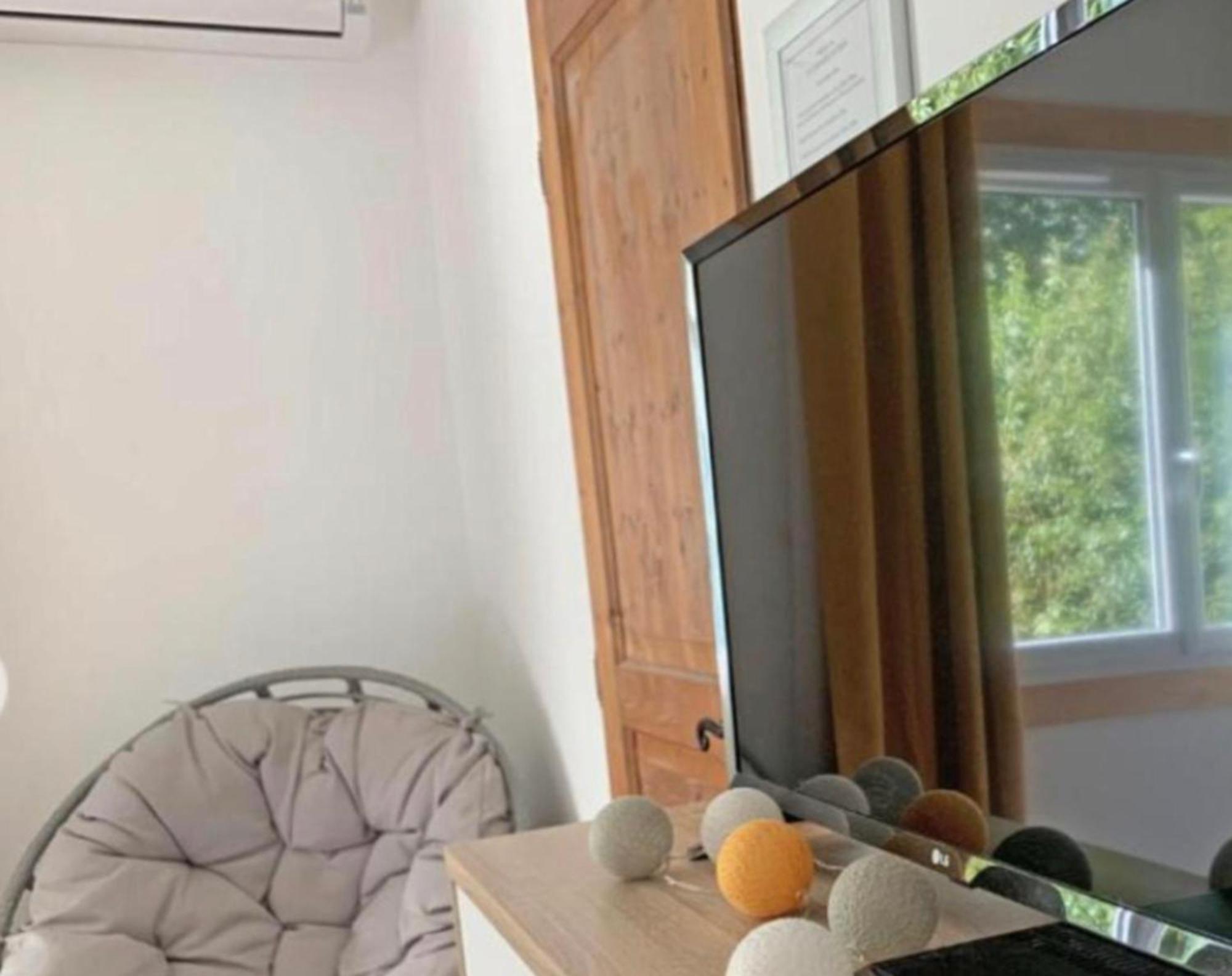Hotel Les Tables Aux Vaches Raviege La Salvetat-sur-Agout Exteriér fotografie